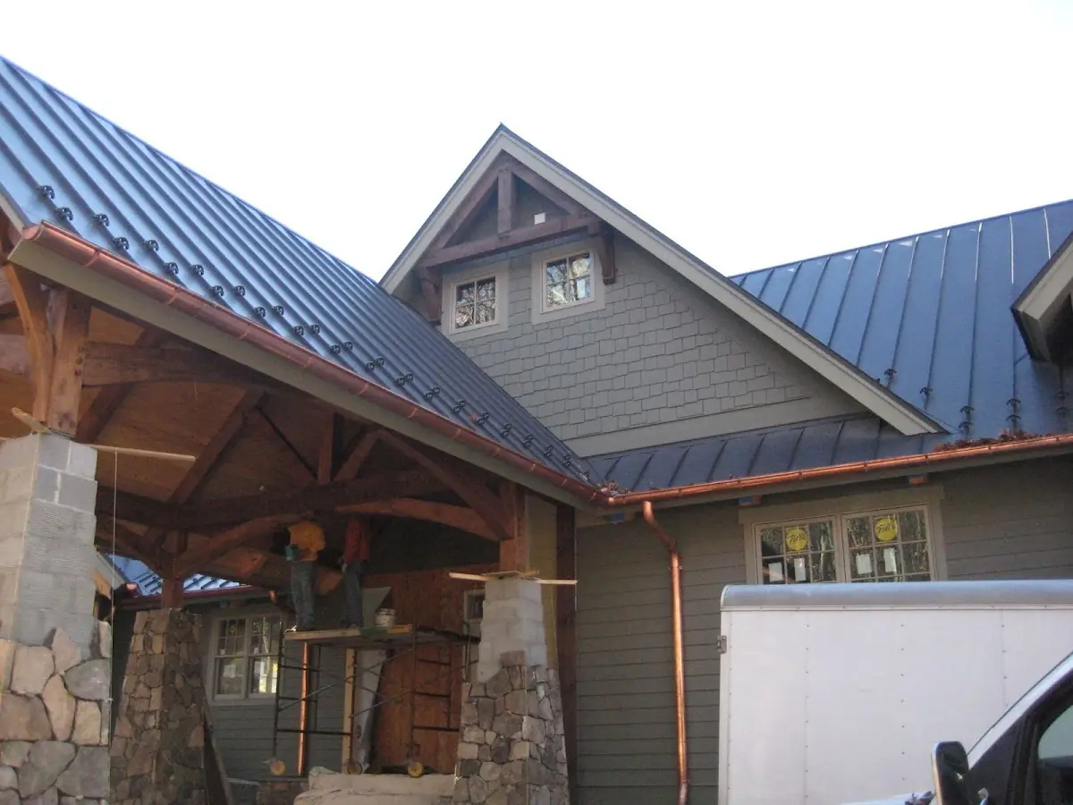 Craftsman Roofing team delivering quality roofing work in Woodfield